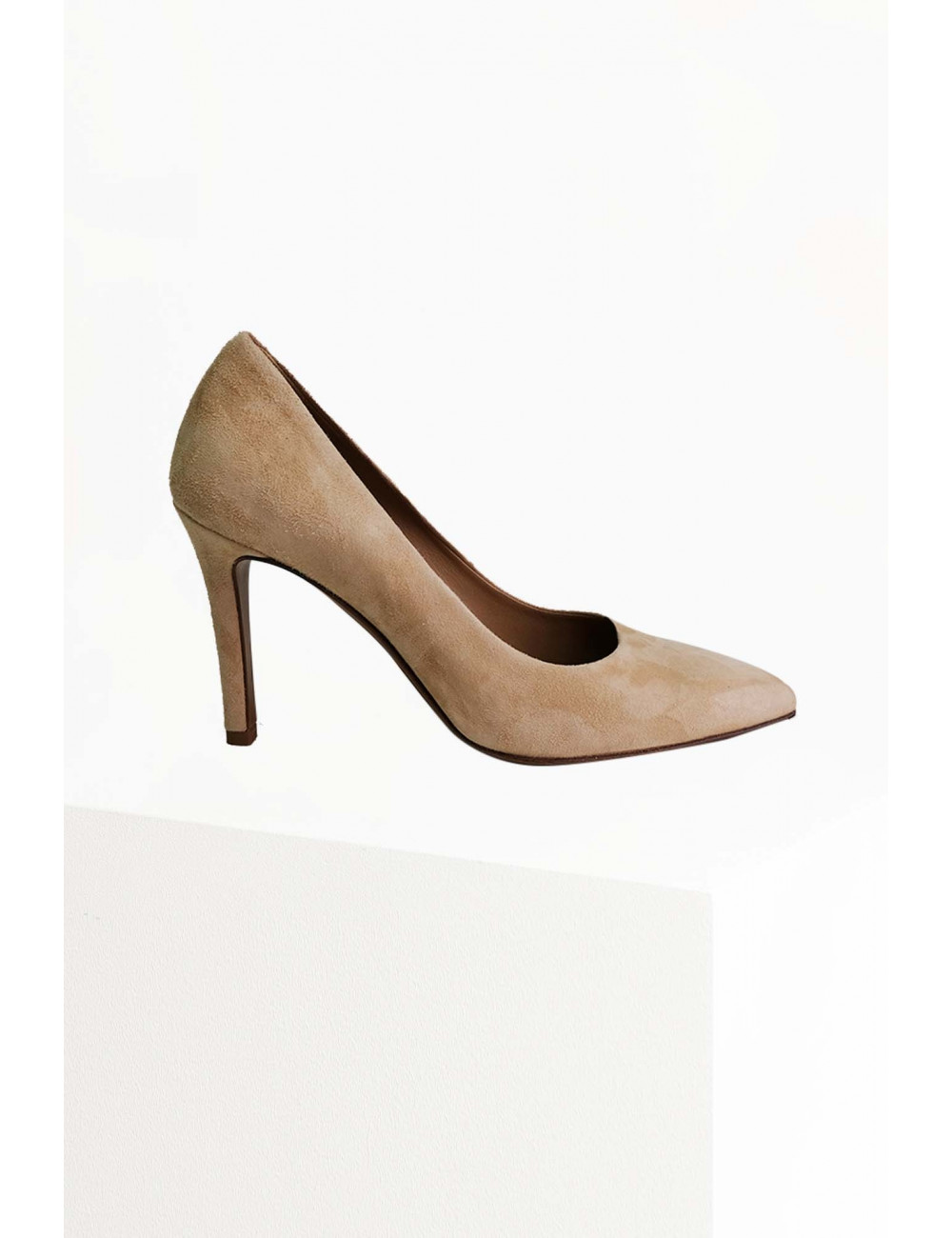 Suede pumps Suede pumps
