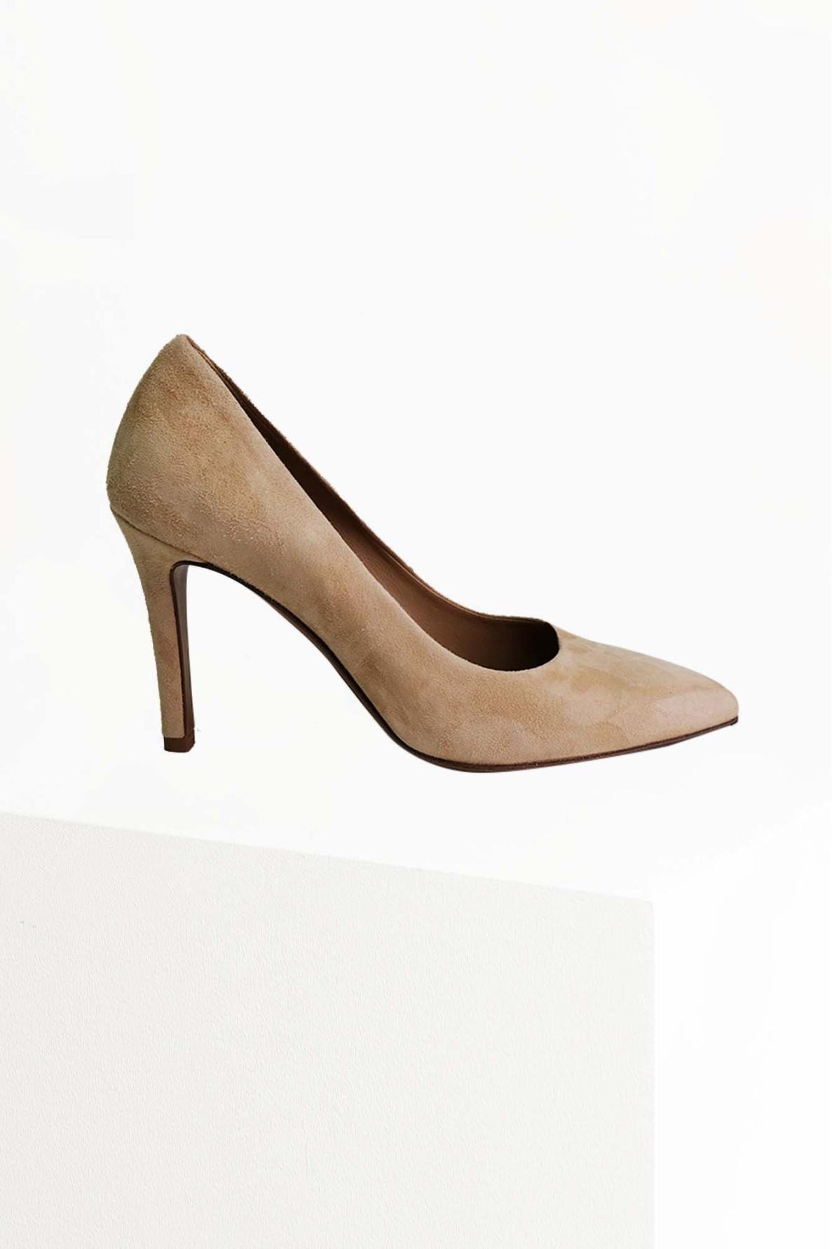 Suede pumps Suede pumps