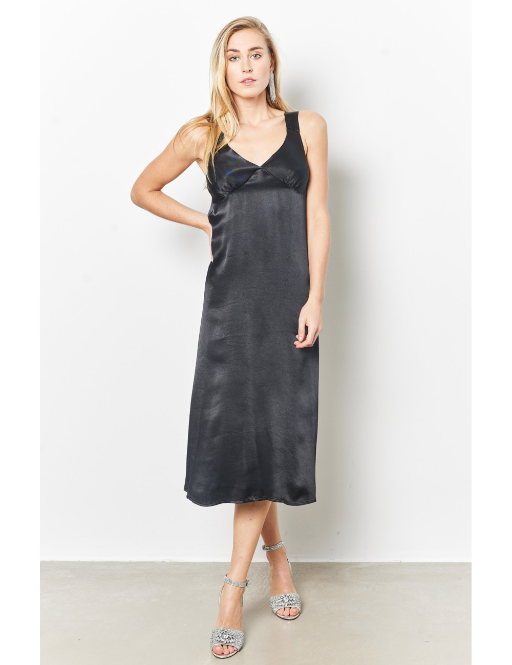 Robe Col en V Bretelles - Robe Col en V Bretelles -