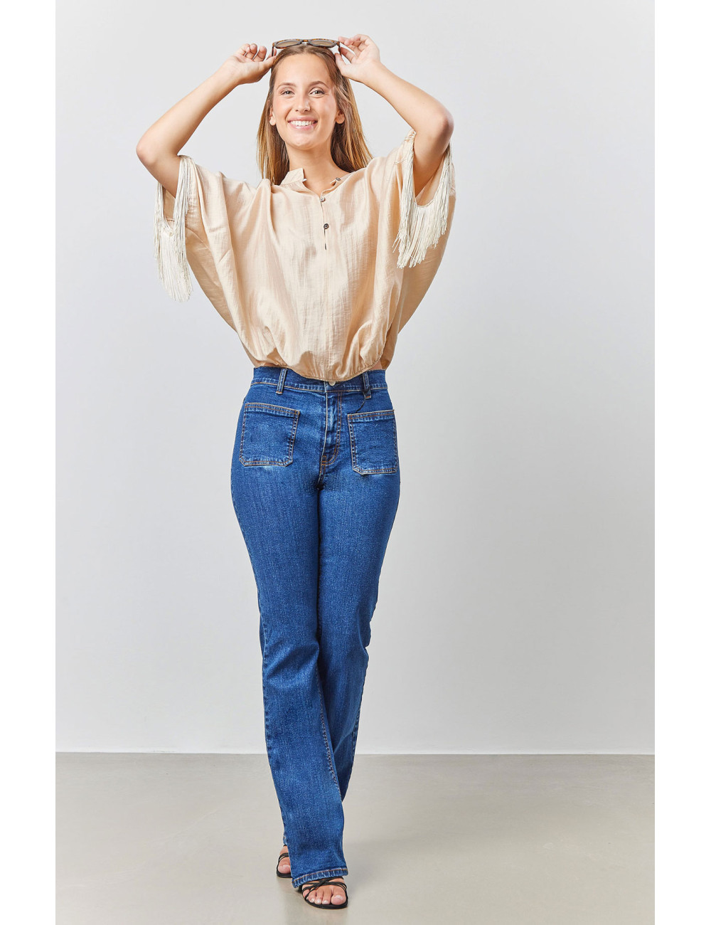 FLARE JEANS - 