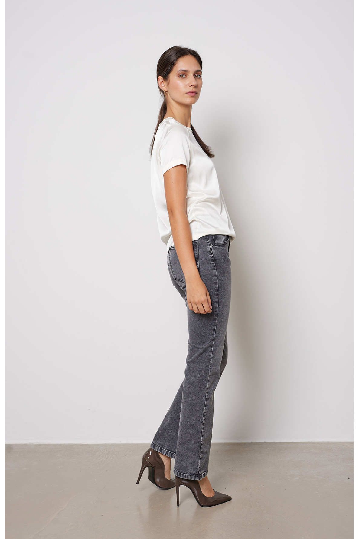 Jeans met split aan de achterkant - 11