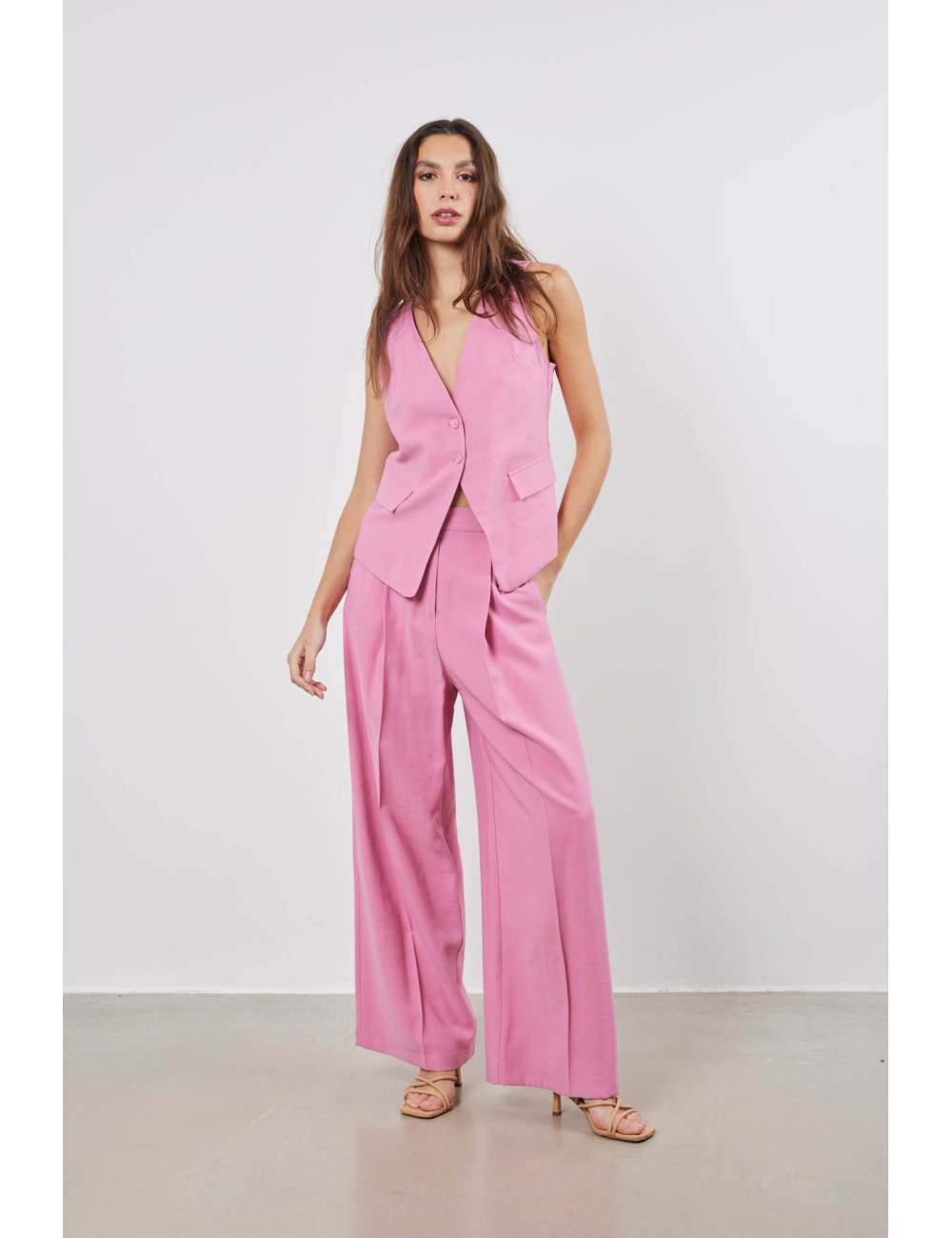 BROEK MET DUIDELIJKE COUPENADEN - 