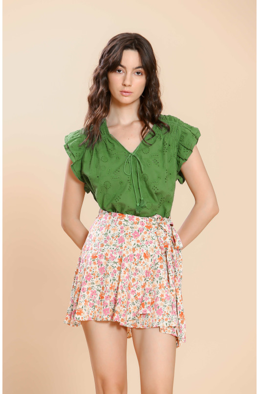 TOP WITH ENGLISH EMBROIDERY - 2 - The Korner - 2 