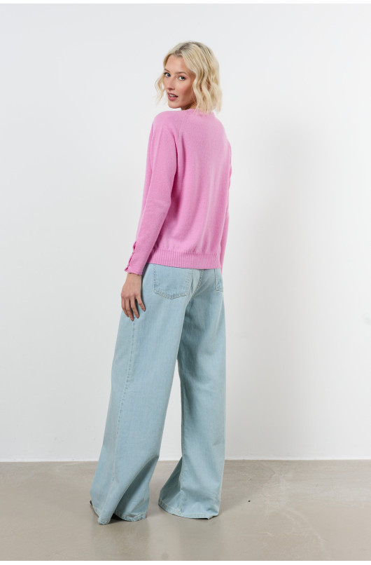 pull col v boutons sur les manches - 5
