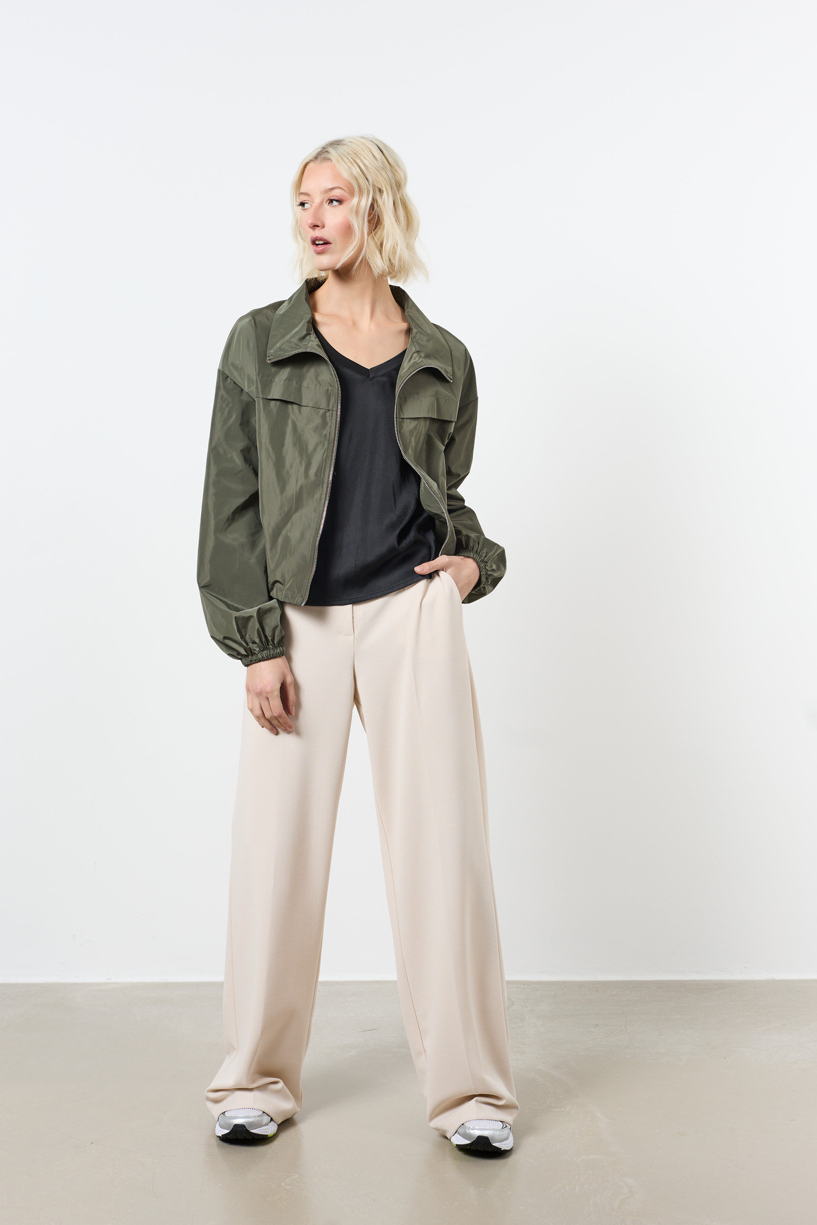 blouson zippe elastique au bas - 1