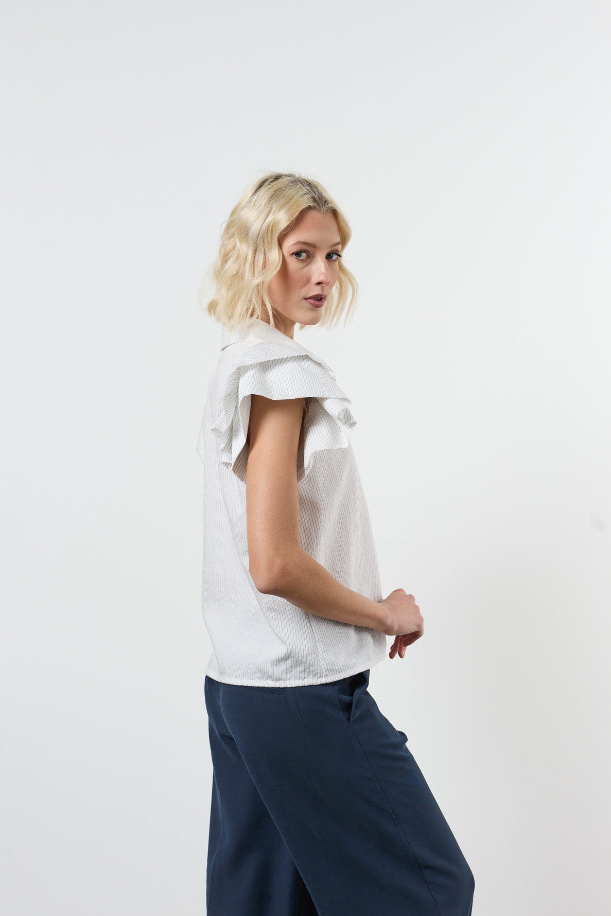 chemise sans manche lignee boutonnee volant - 2