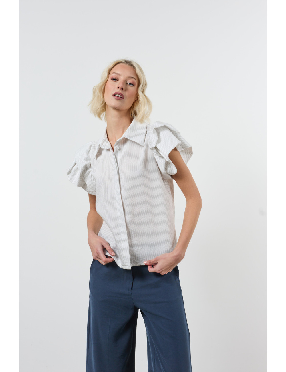 chemise sans manche lignee boutonnee volant - 