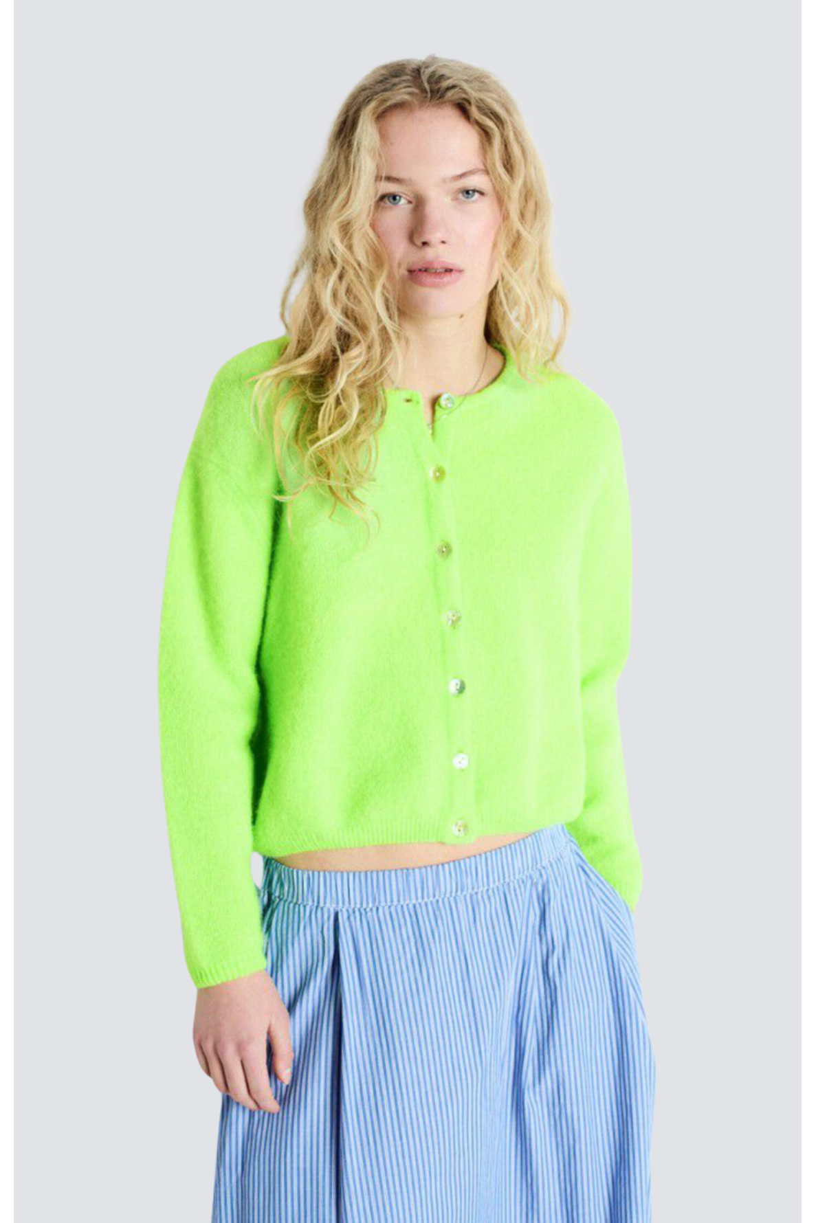 GILET EN LAINE BOUTONNÉ - 37